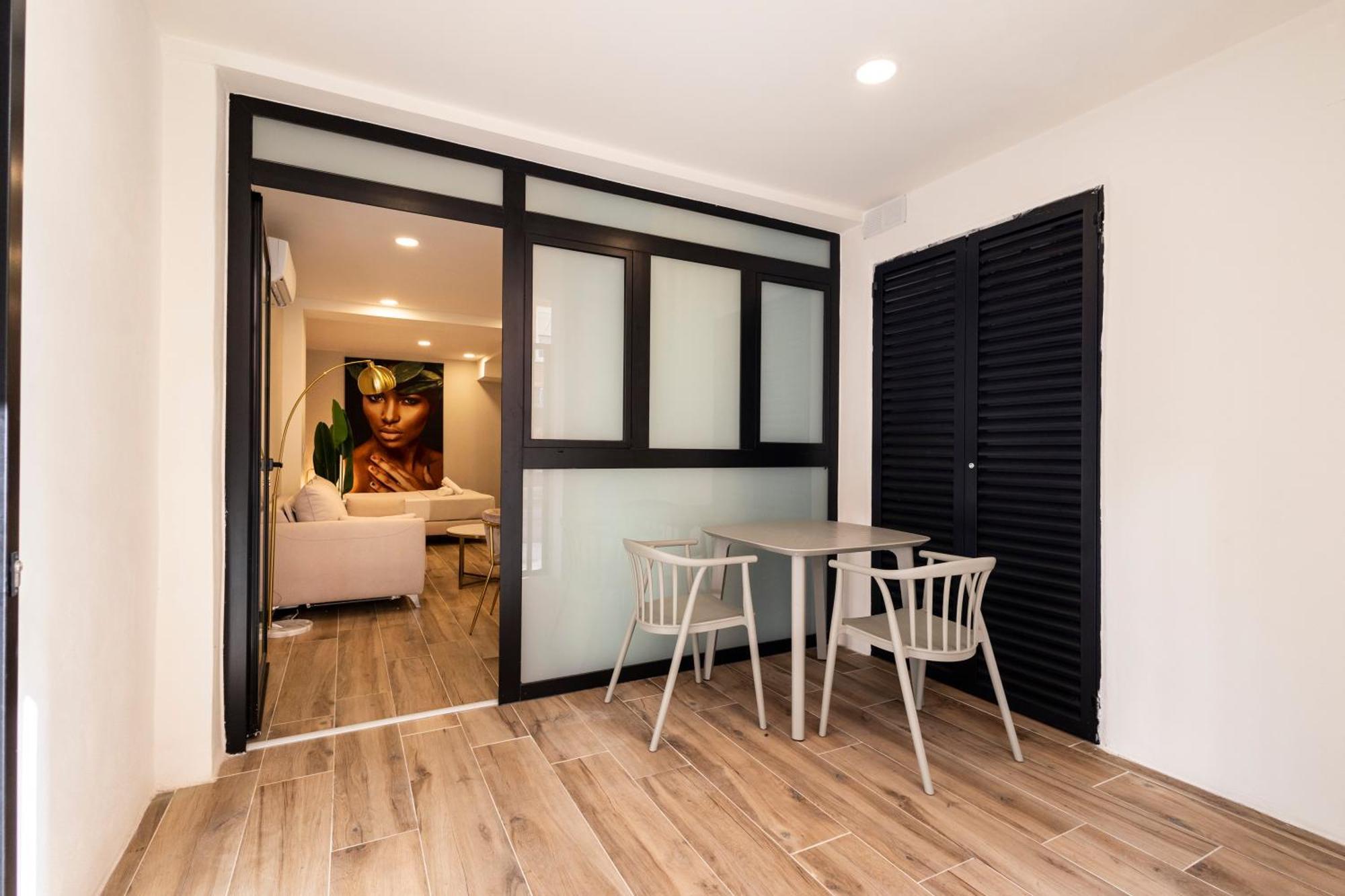 Cortes Suites By Concept Flats บาเลนเซีย ภายนอก รูปภาพ
