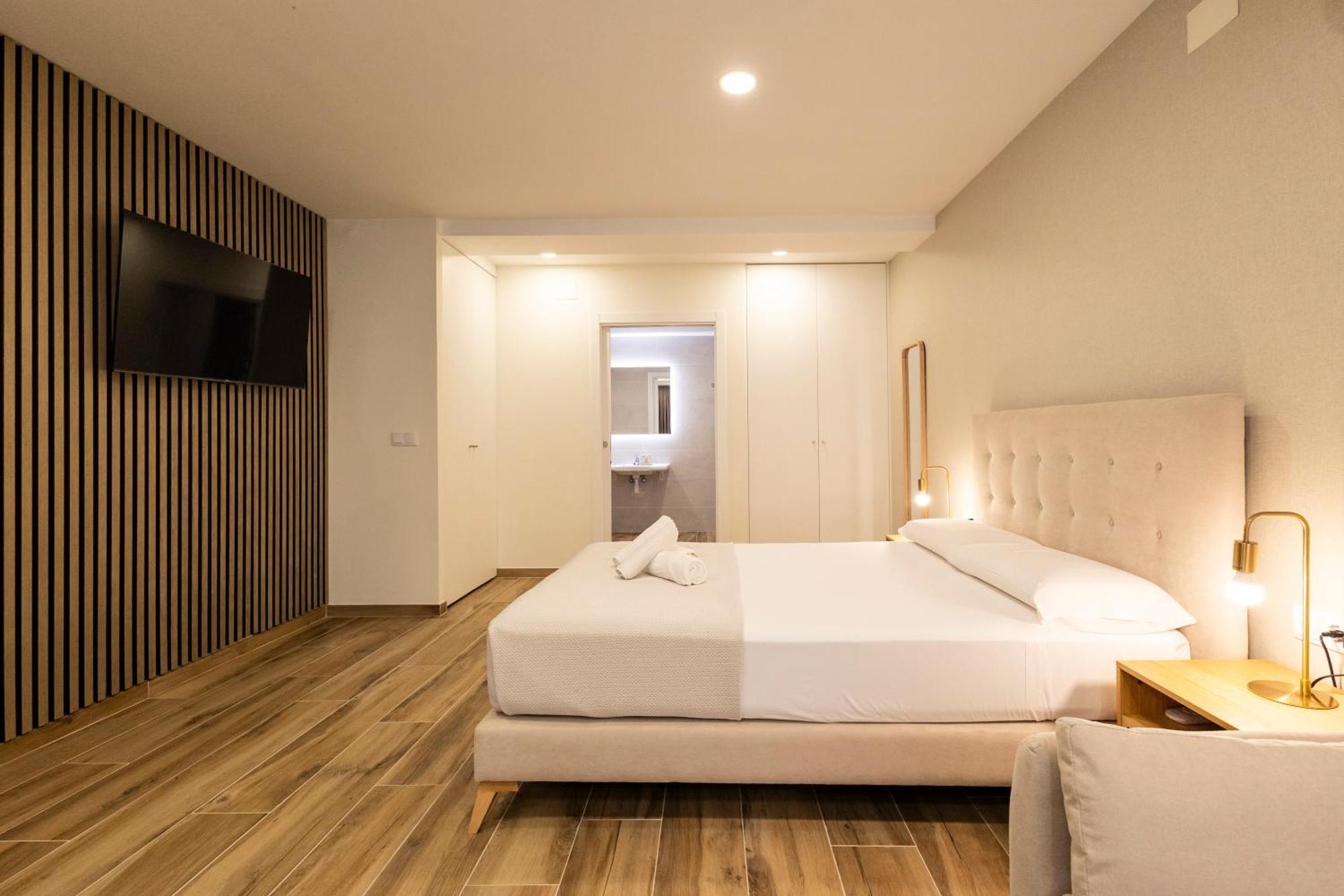 Cortes Suites By Concept Flats บาเลนเซีย ภายนอก รูปภาพ