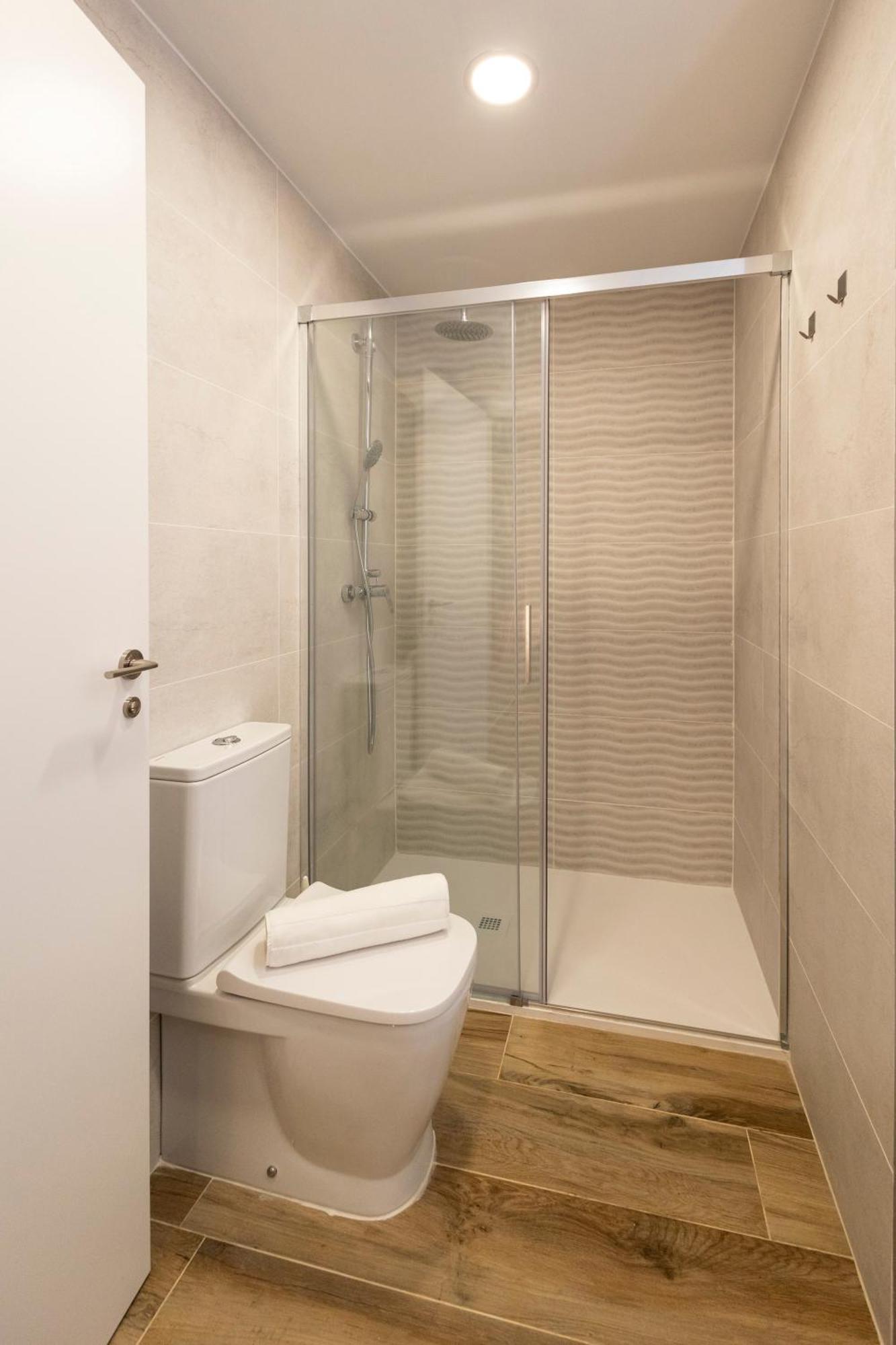 Cortes Suites By Concept Flats บาเลนเซีย ภายนอก รูปภาพ