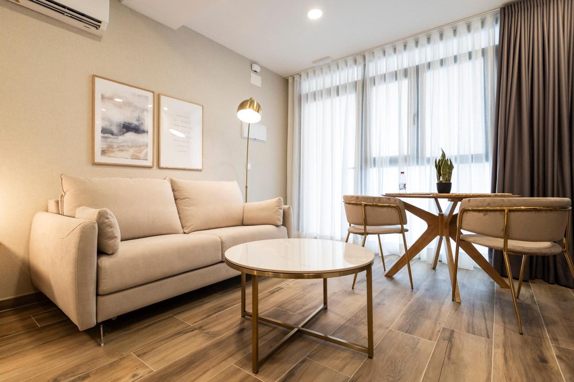 Cortes Suites By Concept Flats บาเลนเซีย ภายนอก รูปภาพ