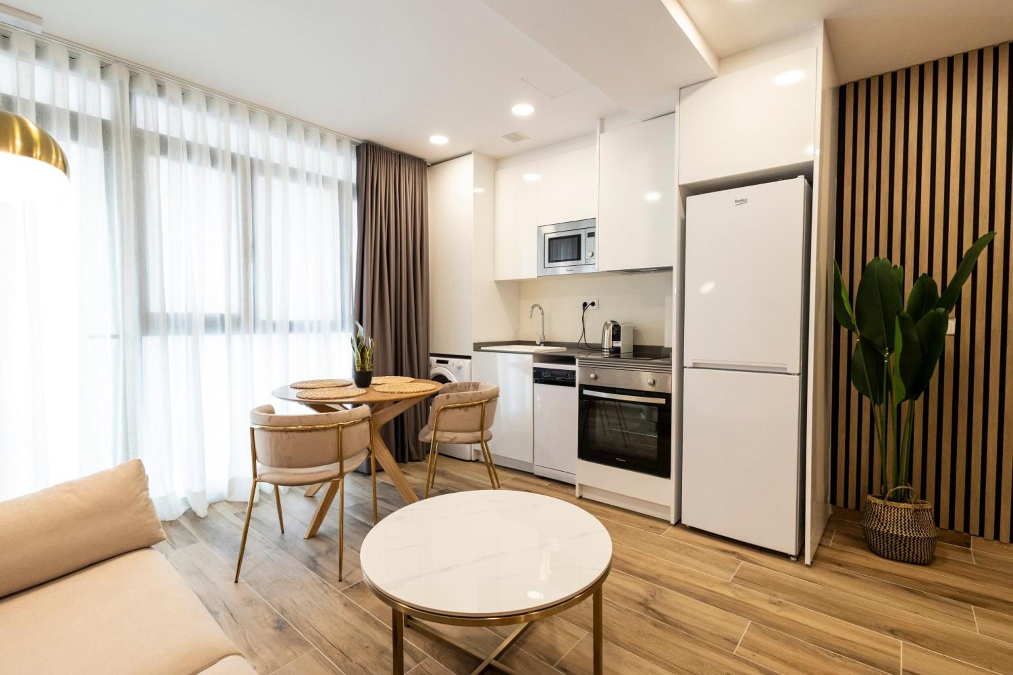 Cortes Suites By Concept Flats บาเลนเซีย ภายนอก รูปภาพ