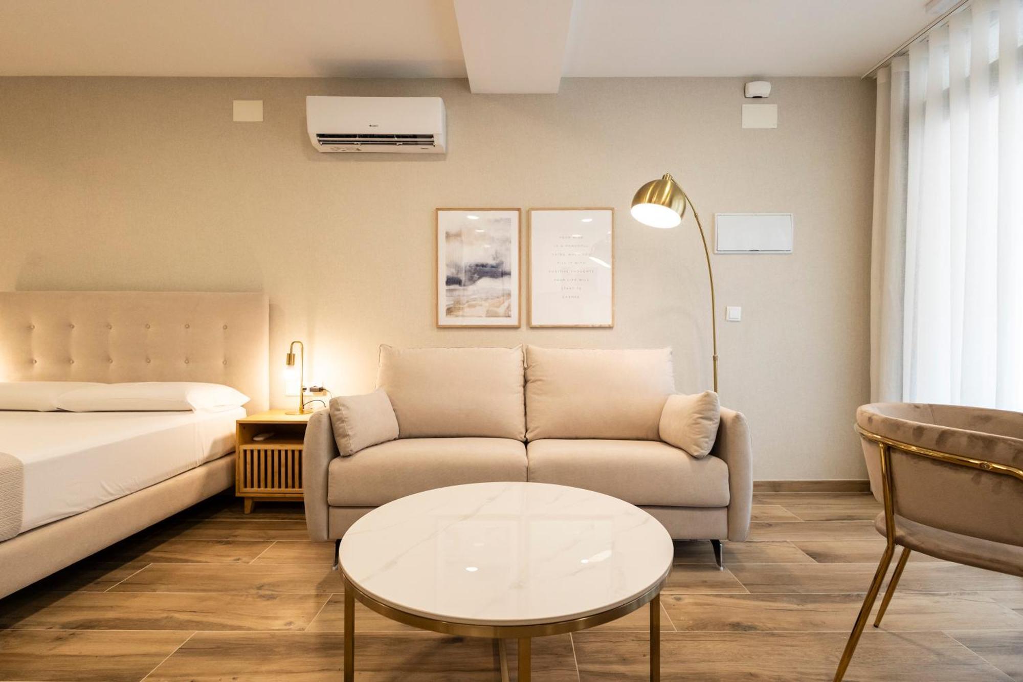 Cortes Suites By Concept Flats บาเลนเซีย ภายนอก รูปภาพ