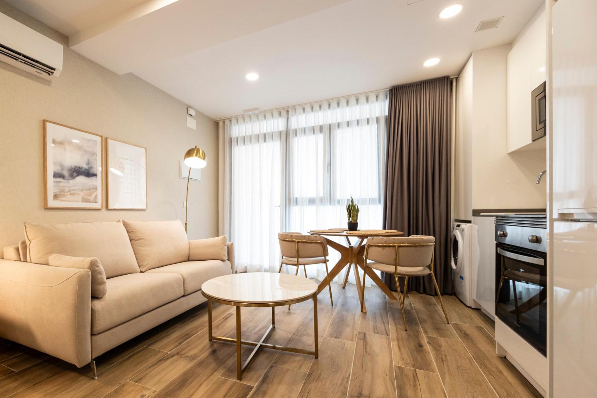 Cortes Suites By Concept Flats บาเลนเซีย ภายนอก รูปภาพ