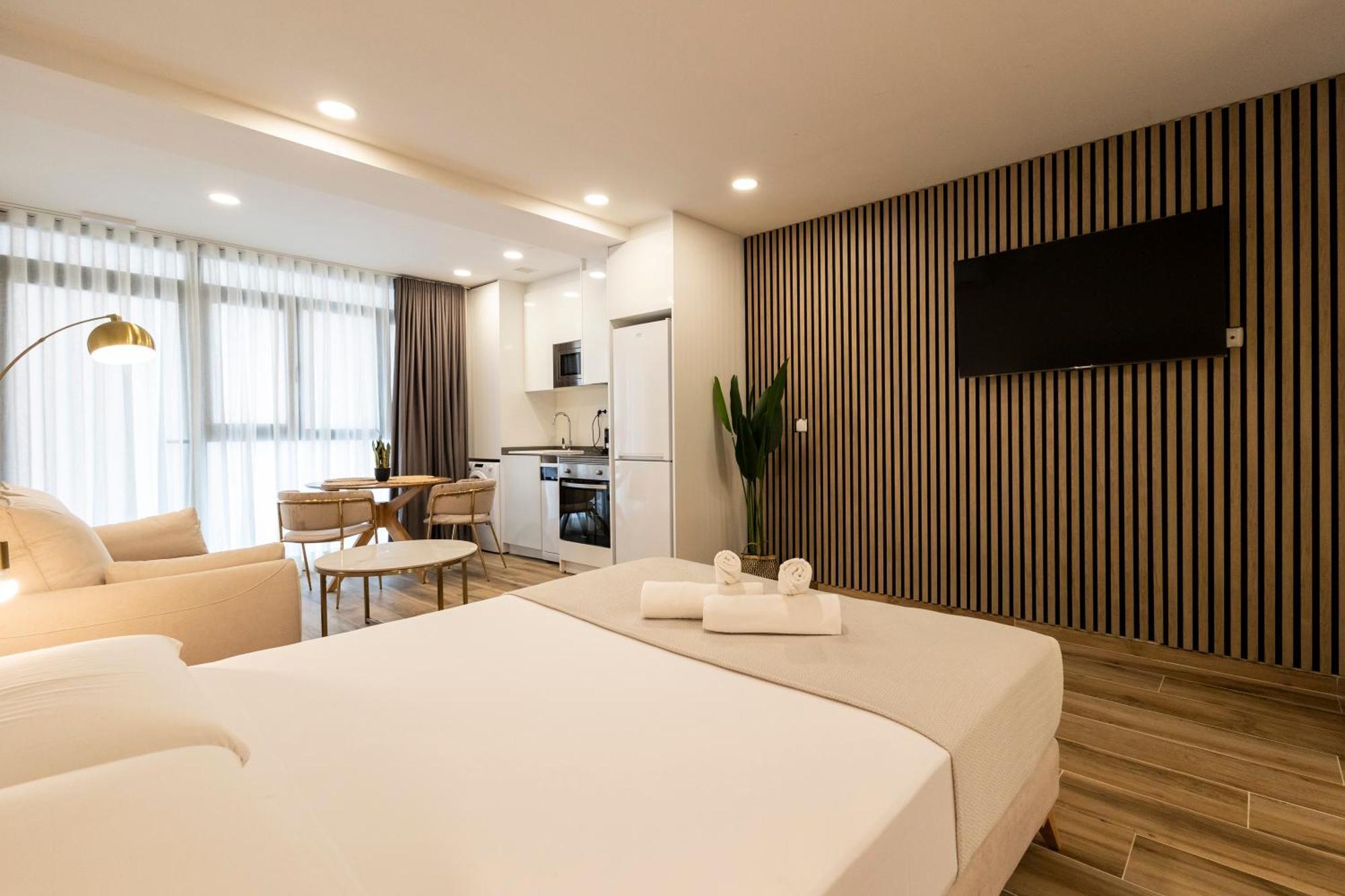 Cortes Suites By Concept Flats บาเลนเซีย ภายนอก รูปภาพ